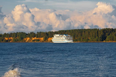 Фотограф Вениамин Чукалов